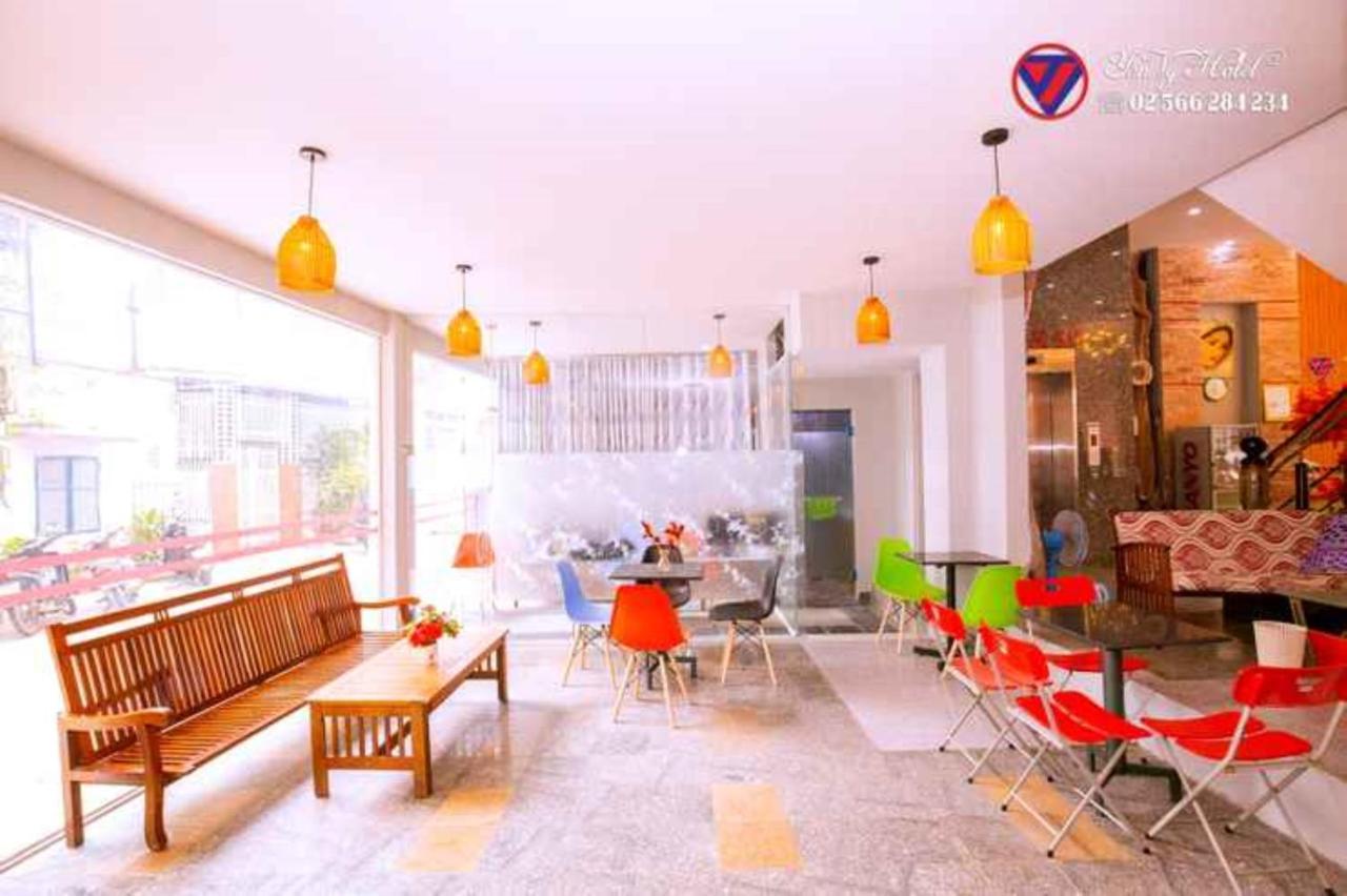 Yen Vy Hotel Quy Nhon Buitenkant foto