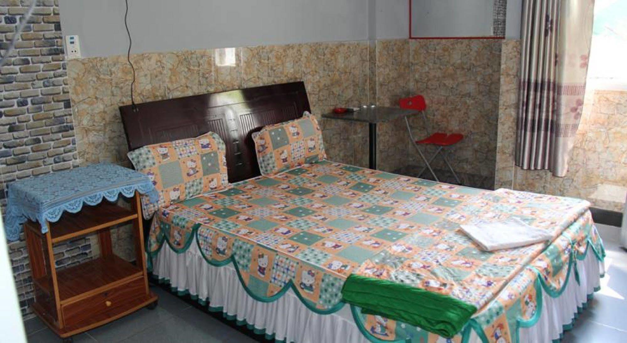Yen Vy Hotel Quy Nhon Buitenkant foto